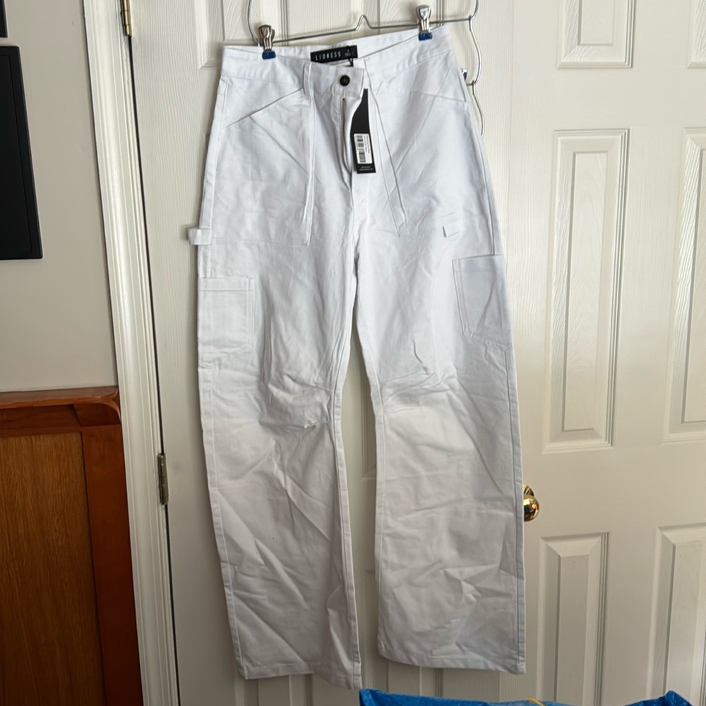 Lioness white cargo pants - NWT - size 4